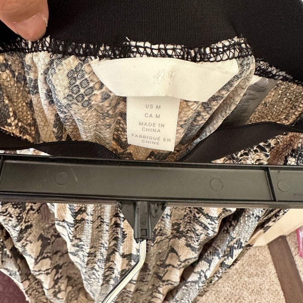 H&m long pleated skirt animal snake print